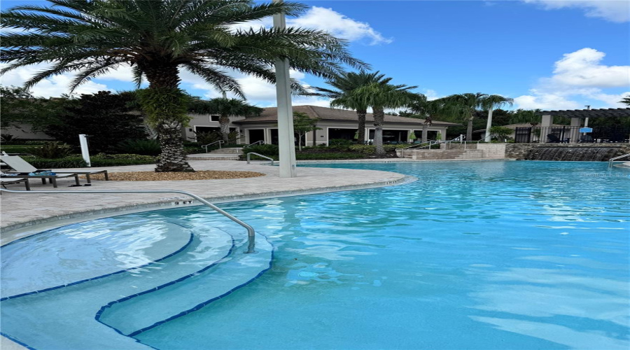 Country Club Pool