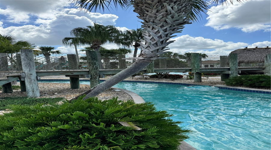 Oasis Lazy River