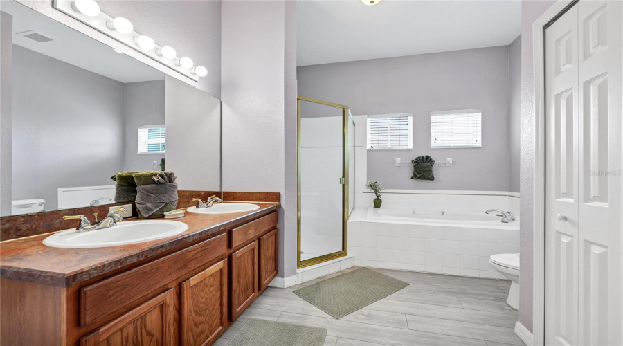 DAVENPORT, Florida 33897, 3 Bedrooms Bedrooms, ,2 BathroomsBathrooms,Residential,For Sale,RUM,0,MFRO6338150