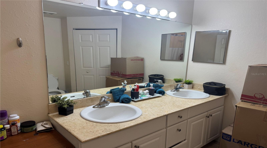 KISSIMMEE, Florida 34746, 3 Bedrooms Bedrooms, ,2 BathroomsBathrooms,Residential,For Sale,LUCAYAN HARBOUR,0,MFRS5133226