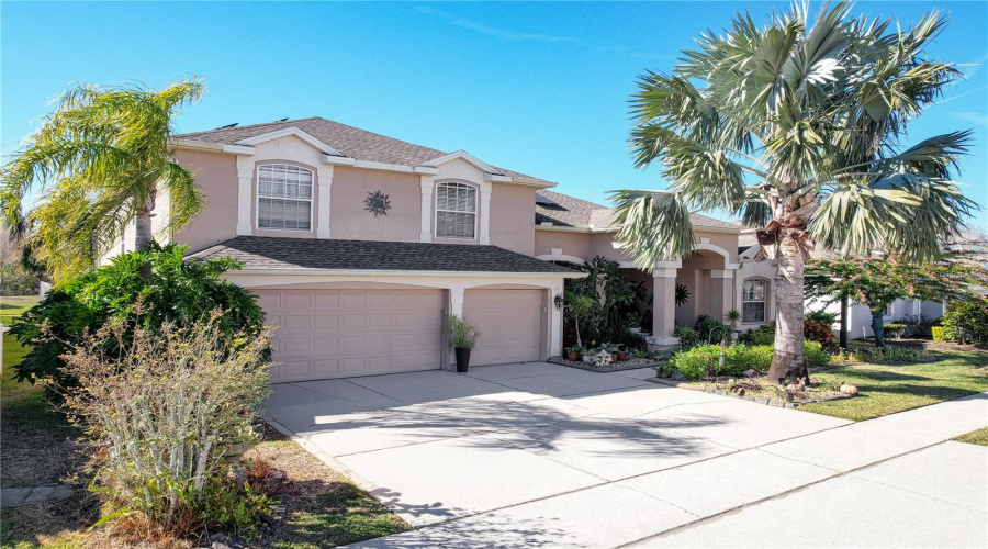 DAVENPORT, Florida 33897, 5 Bedrooms Bedrooms, ,3 BathroomsBathrooms,Residential,For Sale,PRESTWICK,0,MFRO6270051