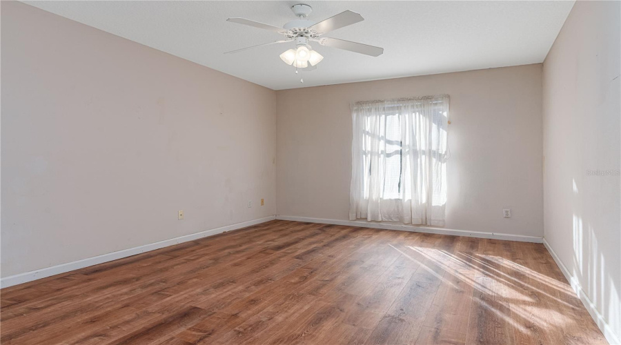 DAVENPORT, Florida 33897, 5 Bedrooms Bedrooms, ,3 BathroomsBathrooms,Residential,For Sale,PRESTWICK,0,MFRO6270051
