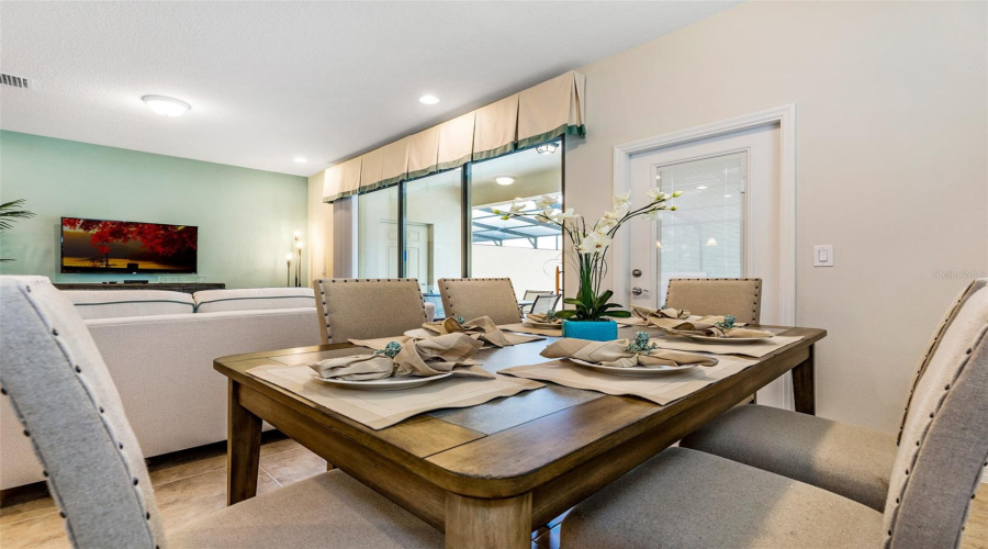 KISSIMMEE, Florida 34747, 5 Bedrooms Bedrooms, ,4 BathroomsBathrooms,Residential,For Sale,GENEVE,0,MFRO6295445