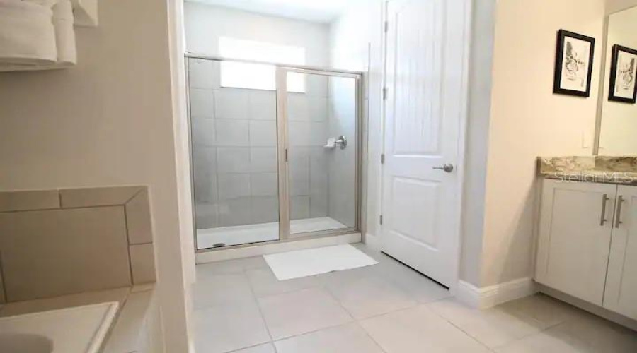 KISSIMMEE, Florida 34747, 6 Bedrooms Bedrooms, ,6 BathroomsBathrooms,Residential,For Sale,BURMA,0,MFRO6217731