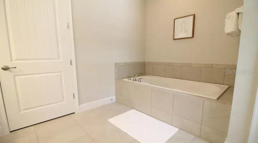 KISSIMMEE, Florida 34747, 6 Bedrooms Bedrooms, ,6 BathroomsBathrooms,Residential,For Sale,BURMA,0,MFRO6217731