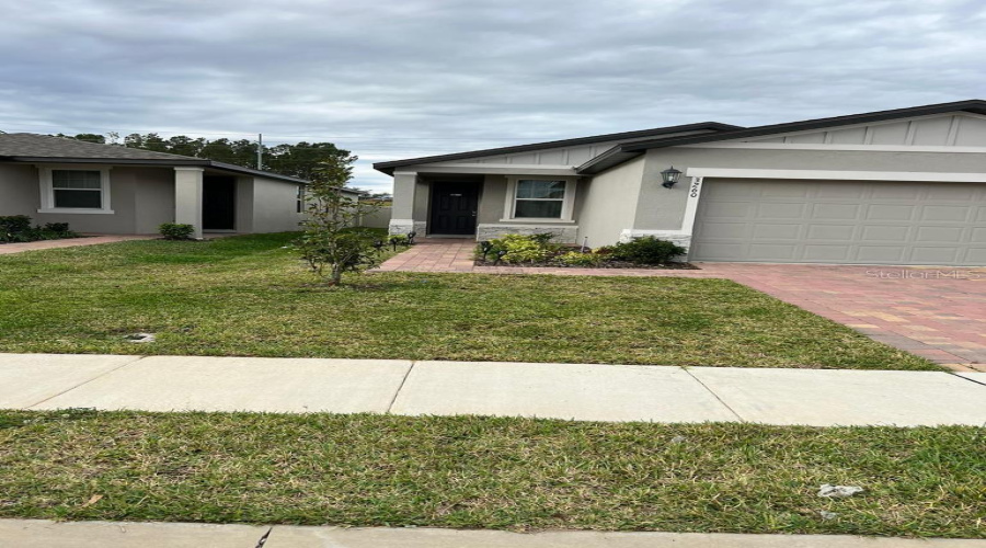 DAVENPORT, Florida 33897, 4 Bedrooms Bedrooms, ,2 BathroomsBathrooms,Residential,For Sale,BELLA VISTA DR,0,MFRO6337412
