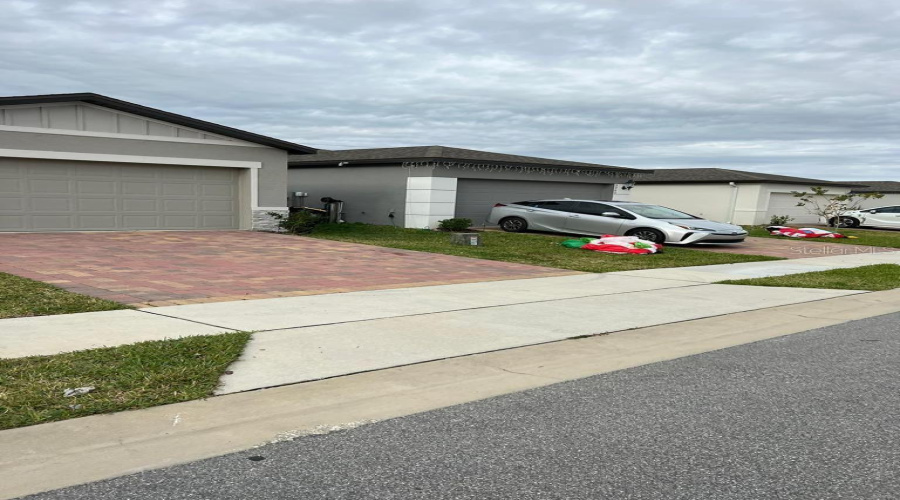DAVENPORT, Florida 33897, 4 Bedrooms Bedrooms, ,2 BathroomsBathrooms,Residential,For Sale,BELLA VISTA DR,0,MFRO6337412