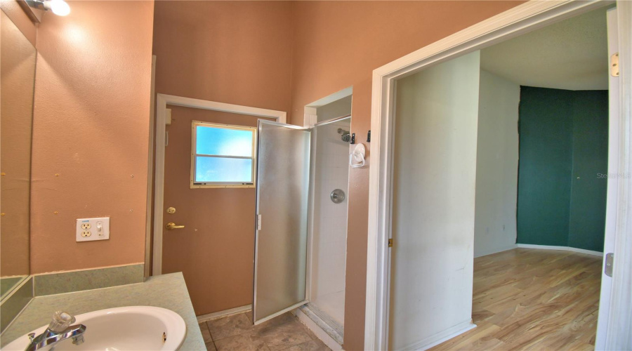 Shower and access to the pool area
