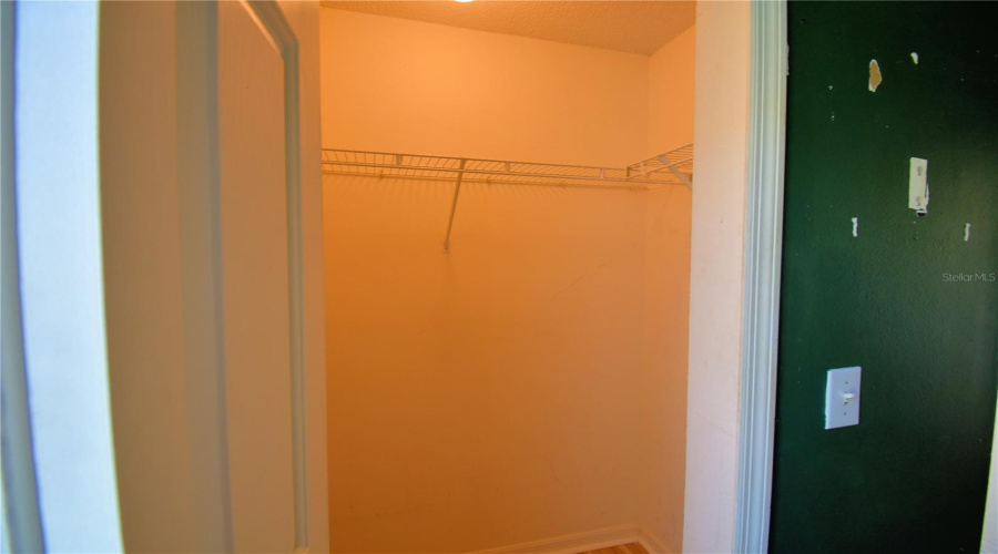Walk-in closet