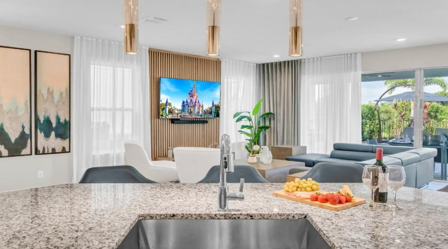 REUNION, Florida 34747, 6 Bedrooms Bedrooms, ,5 BathroomsBathrooms,Residential,For Sale,CASTLE PINES,0,MFRO6338454