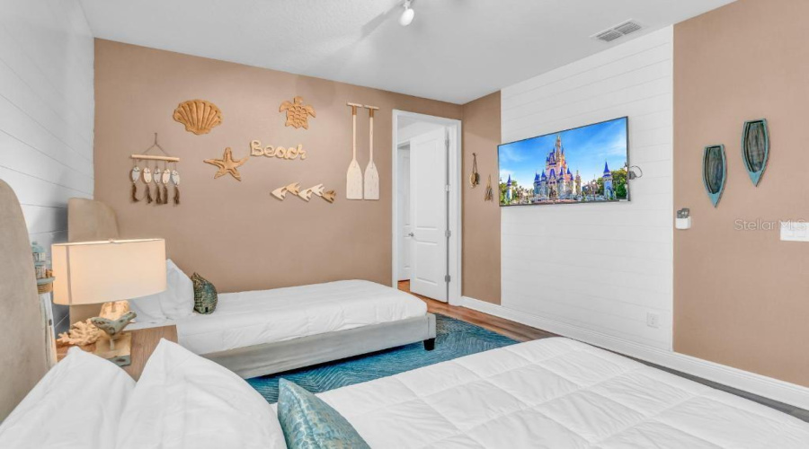 REUNION, Florida 34747, 6 Bedrooms Bedrooms, ,5 BathroomsBathrooms,Residential,For Sale,CASTLE PINES,0,MFRO6338454