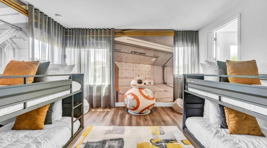 REUNION, Florida 34747, 6 Bedrooms Bedrooms, ,5 BathroomsBathrooms,Residential,For Sale,CASTLE PINES,0,MFRO6338454