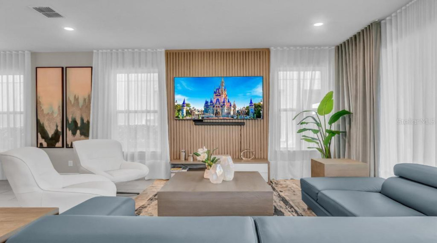 REUNION, Florida 34747, 6 Bedrooms Bedrooms, ,5 BathroomsBathrooms,Residential,For Sale,CASTLE PINES,0,MFRO6338454
