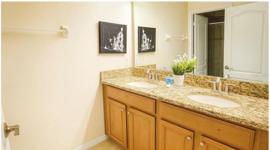 KISSIMMEE, Florida 34747, 4 Bedrooms Bedrooms, ,3 BathroomsBathrooms,Residential,For Sale,CALIFORNIA PALM,0,MFRS5121215