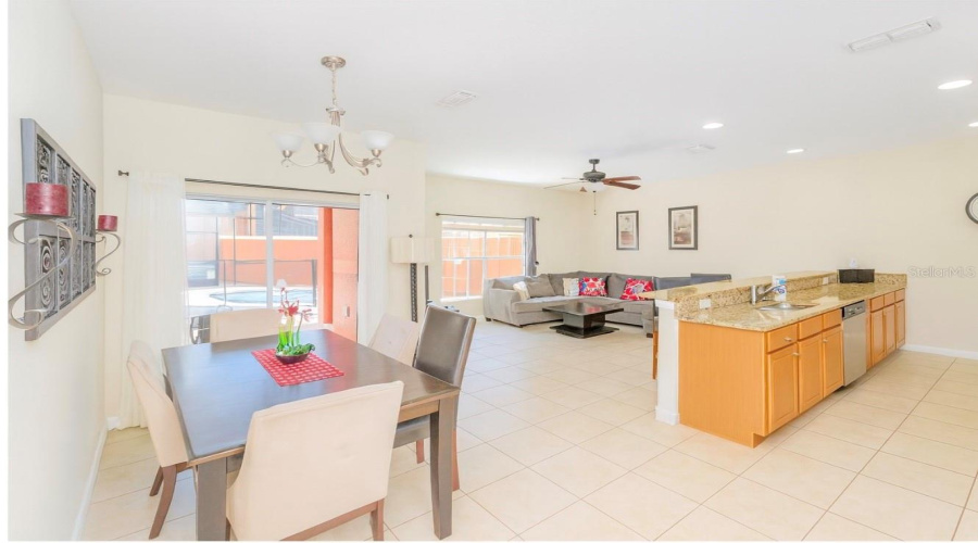 KISSIMMEE, Florida 34747, 4 Bedrooms Bedrooms, ,3 BathroomsBathrooms,Residential,For Sale,CALIFORNIA PALM,0,MFRS5121215