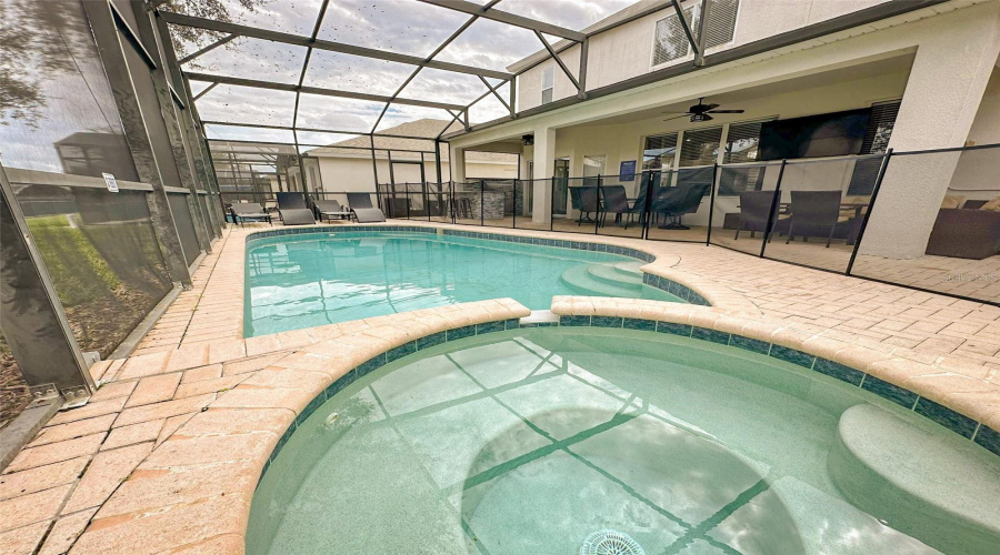 KISSIMMEE, Florida 34747, 6 Bedrooms Bedrooms, ,4 BathroomsBathrooms,Residential,For Sale,BASNETT CIR,0,MFRS5133281