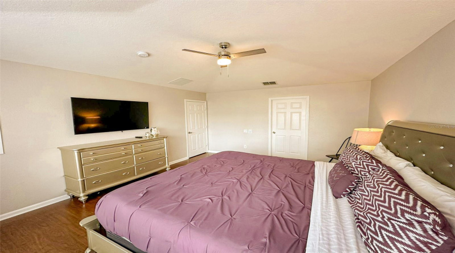 KISSIMMEE, Florida 34747, 6 Bedrooms Bedrooms, ,4 BathroomsBathrooms,Residential,For Sale,BASNETT CIR,0,MFRS5133281