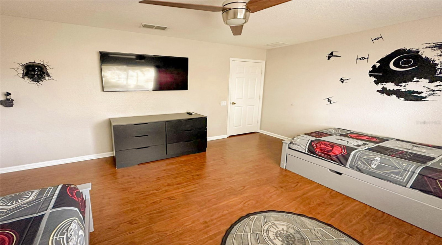 KISSIMMEE, Florida 34747, 6 Bedrooms Bedrooms, ,4 BathroomsBathrooms,Residential,For Sale,BASNETT CIR,0,MFRS5133281