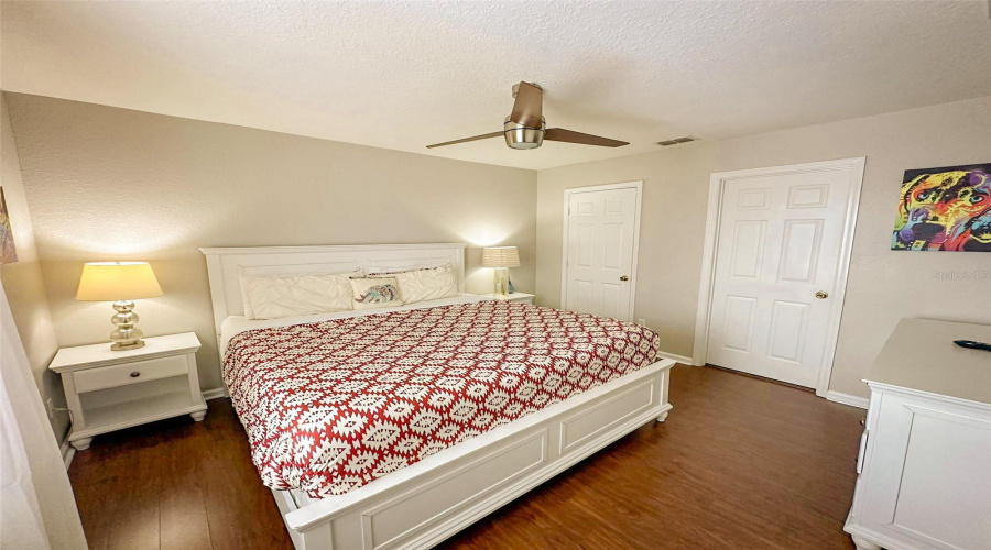 KISSIMMEE, Florida 34747, 6 Bedrooms Bedrooms, ,4 BathroomsBathrooms,Residential,For Sale,BASNETT CIR,0,MFRS5133281