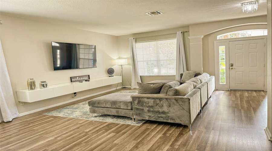 KISSIMMEE, Florida 34747, 6 Bedrooms Bedrooms, ,4 BathroomsBathrooms,Residential,For Sale,BASNETT CIR,0,MFRS5133281