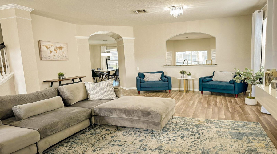 KISSIMMEE, Florida 34747, 6 Bedrooms Bedrooms, ,4 BathroomsBathrooms,Residential,For Sale,BASNETT CIR,0,MFRS5133281