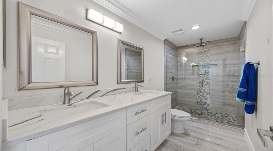 ORLANDO, Florida 32836, 5 Bedrooms Bedrooms, ,3 BathroomsBathrooms,Residential,For Sale,PECKY CYPRESS,0,MFRO6338017