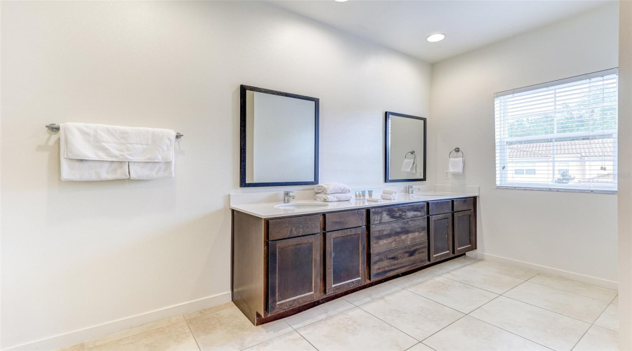 KISSIMMEE, Florida 34746, 3 Bedrooms Bedrooms, ,3 BathroomsBathrooms,Residential,For Sale,CORVETTE,0,MFRO6338477