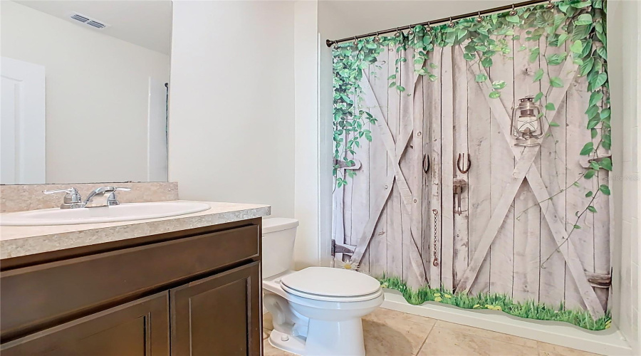 DAVENPORT, Florida 33837, 5 Bedrooms Bedrooms, ,3 BathroomsBathrooms,Residential,For Sale,POST OAK,0,MFRTB8420655