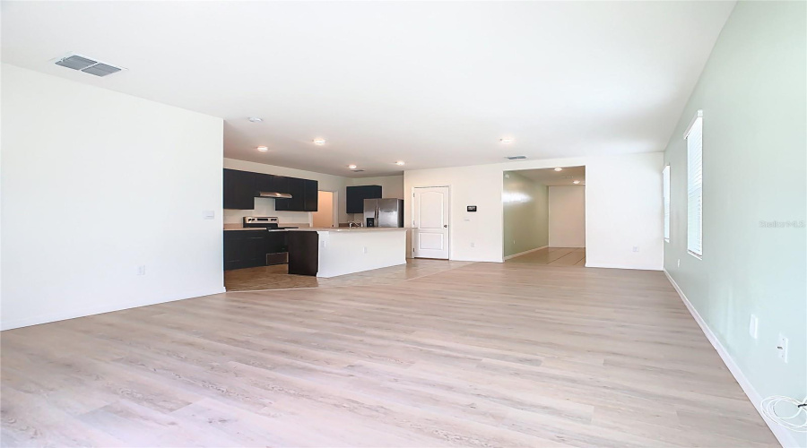 DAVENPORT, Florida 33837, 5 Bedrooms Bedrooms, ,3 BathroomsBathrooms,Residential,For Sale,POST OAK,0,MFRTB8420655