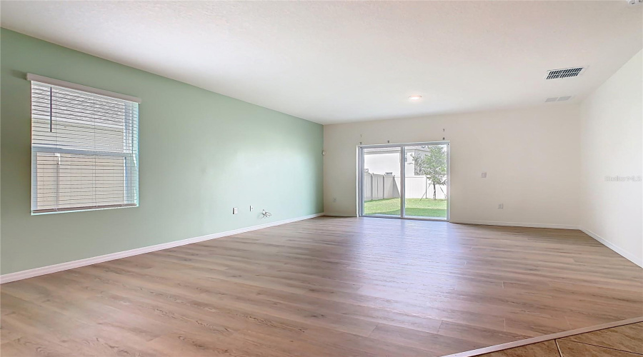DAVENPORT, Florida 33837, 5 Bedrooms Bedrooms, ,3 BathroomsBathrooms,Residential,For Sale,POST OAK,0,MFRTB8420655
