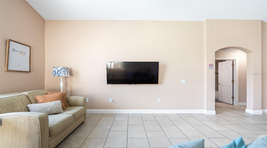 DAVENPORT, Florida 33897, 3 Bedrooms Bedrooms, ,2 BathroomsBathrooms,Residential,For Sale,LANCASTER,0,MFRO6338483