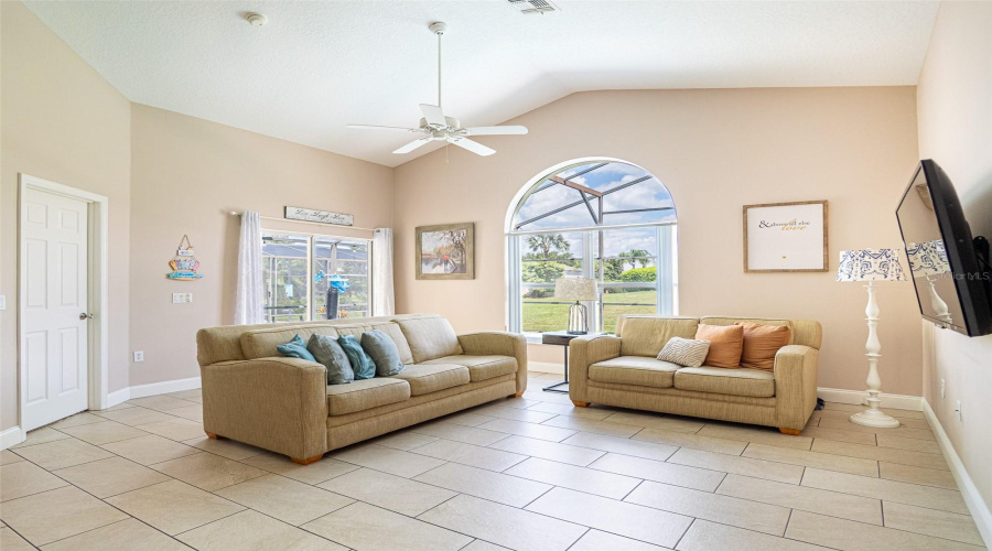 DAVENPORT, Florida 33897, 3 Bedrooms Bedrooms, ,2 BathroomsBathrooms,Residential,For Sale,LANCASTER,0,MFRO6338483