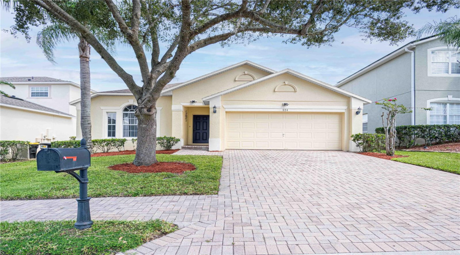 DAVENPORT, Florida 33897, 3 Bedrooms Bedrooms, ,2 BathroomsBathrooms,Residential,For Sale,LANCASTER,0,MFRO6338483