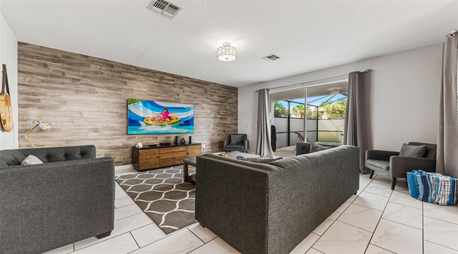 KISSIMMEE, Florida 34746, 6 Bedrooms Bedrooms, ,5 BathroomsBathrooms,Residential,For Sale,SLEEPY HOLLOW,0,MFRO6336863