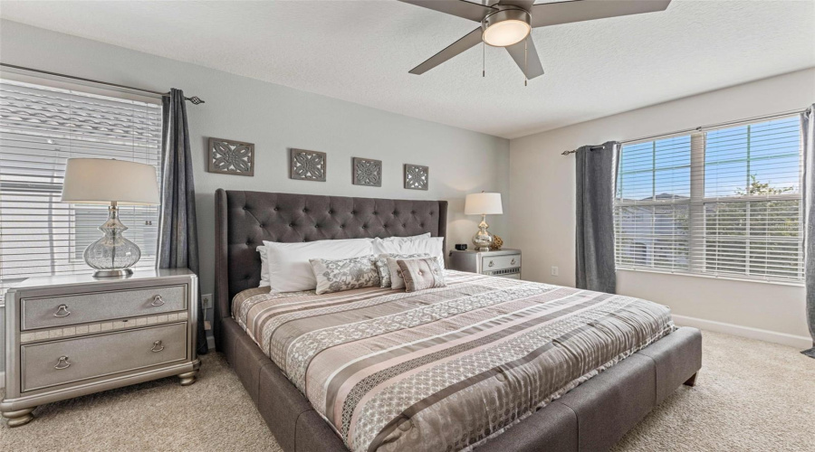 KISSIMMEE, Florida 34746, 6 Bedrooms Bedrooms, ,5 BathroomsBathrooms,Residential,For Sale,SLEEPY HOLLOW,0,MFRO6336863