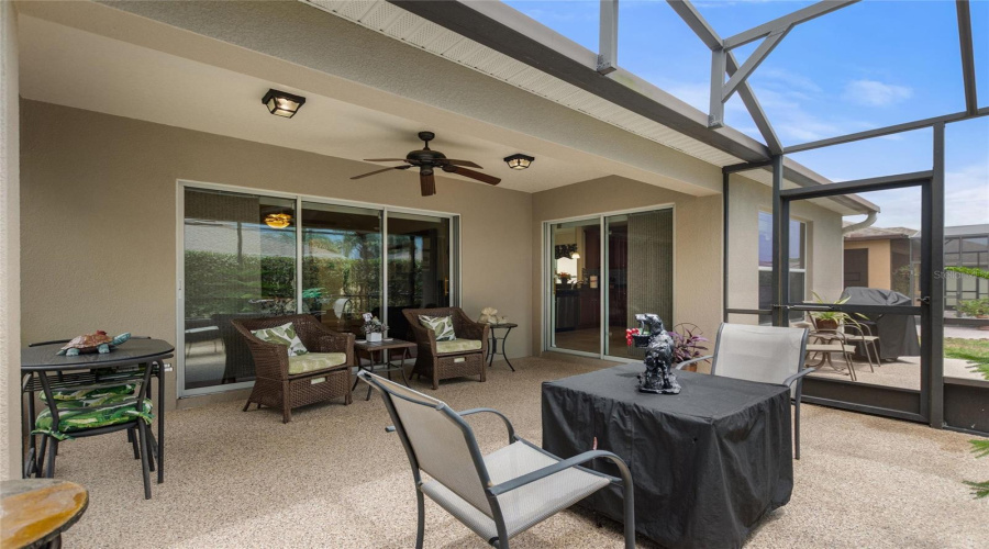 South facing lanai with interior entry from kitchen and primary bedroom