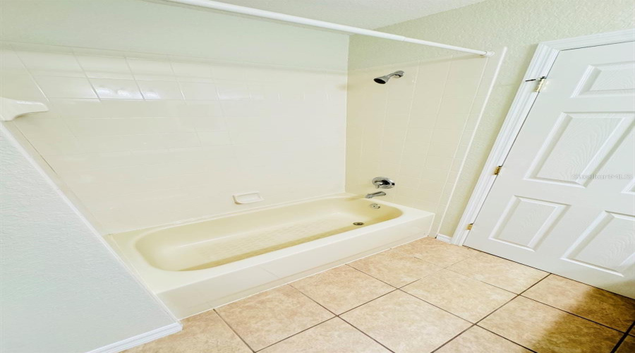 KISSIMMEE, Florida 34747, 4 Bedrooms Bedrooms, ,3 BathroomsBathrooms,Residential,For Sale,ROCCELLA,0,MFRO6338252
