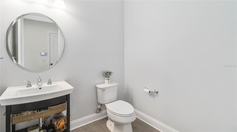 1/2 Bath