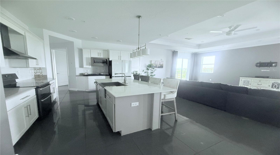 KISSIMMEE, Florida 34746, 4 Bedrooms Bedrooms, ,3 BathroomsBathrooms,Residential,For Sale,CLOCK TOWER,0,MFRO6321352
