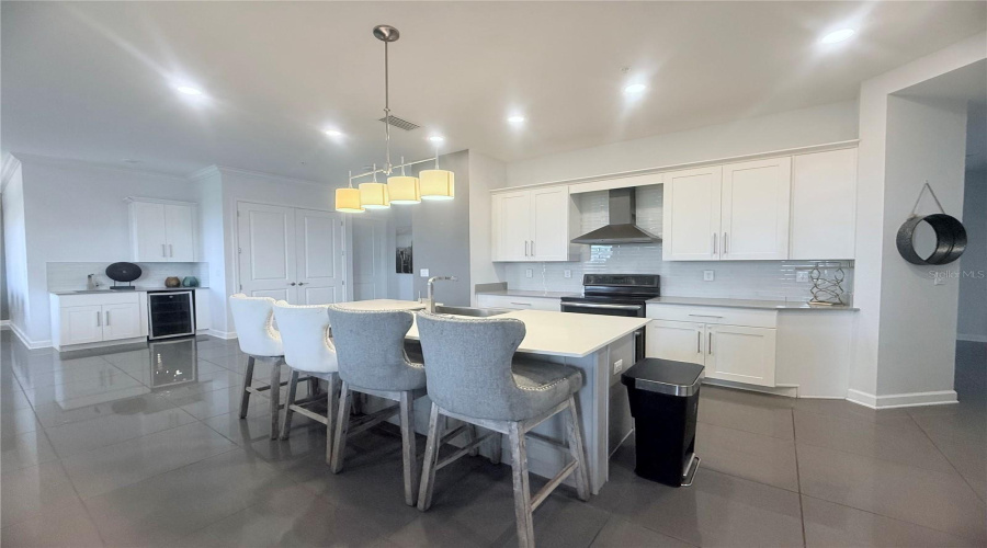 KISSIMMEE, Florida 34746, 4 Bedrooms Bedrooms, ,3 BathroomsBathrooms,Residential,For Sale,CLOCK TOWER,0,MFRO6321352