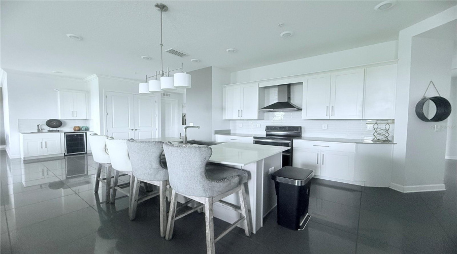 KISSIMMEE, Florida 34746, 4 Bedrooms Bedrooms, ,3 BathroomsBathrooms,Residential,For Sale,CLOCK TOWER,0,MFRO6321352