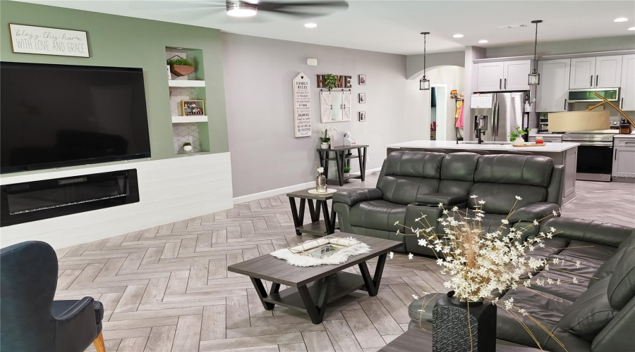 KISSIMMEE, Florida 34746, 4 Bedrooms Bedrooms, ,2 BathroomsBathrooms,Residential,For Sale,MARSHFIELD PRESERVE,0,MFRO6336042