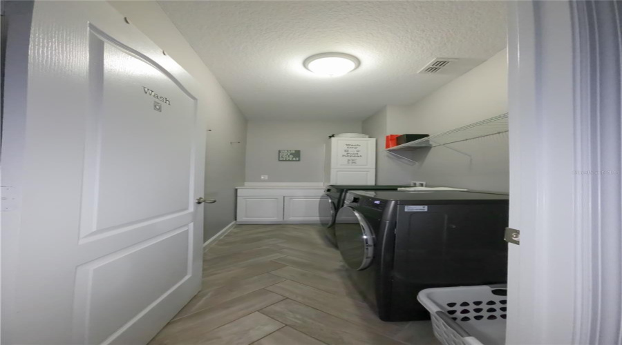 KISSIMMEE, Florida 34746, 4 Bedrooms Bedrooms, ,2 BathroomsBathrooms,Residential,For Sale,MARSHFIELD PRESERVE,0,MFRO6336042