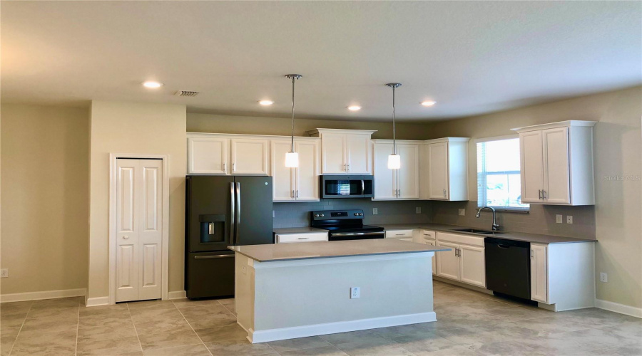 KISSIMMEE, Florida 34746, 3 Bedrooms Bedrooms, ,2 BathroomsBathrooms,Residential,For Sale,THEME,0,MFRO6338546