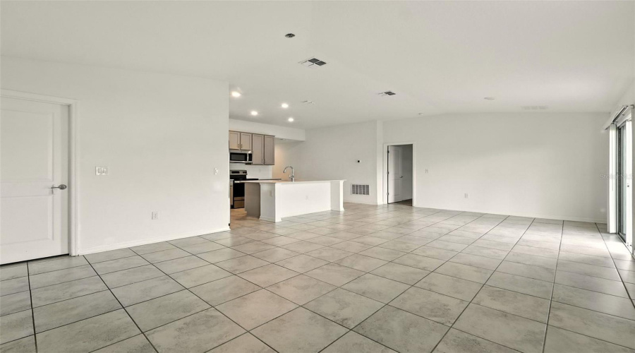 KISSIMMEE, Florida 34746, 3 Bedrooms Bedrooms, ,2 BathroomsBathrooms,Residential,For Sale,BIRNHAM WOOD,0,MFRO6319135