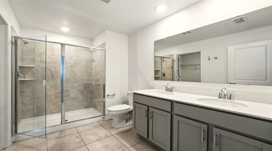 KISSIMMEE, Florida 34746, 3 Bedrooms Bedrooms, ,2 BathroomsBathrooms,Residential,For Sale,BIRNHAM WOOD,0,MFRO6319135