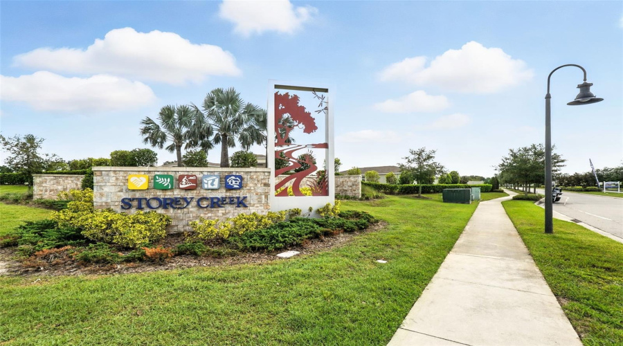 KISSIMMEE, Florida 34746, 3 Bedrooms Bedrooms, ,2 BathroomsBathrooms,Residential,For Sale,BIRNHAM WOOD,0,MFRO6319135