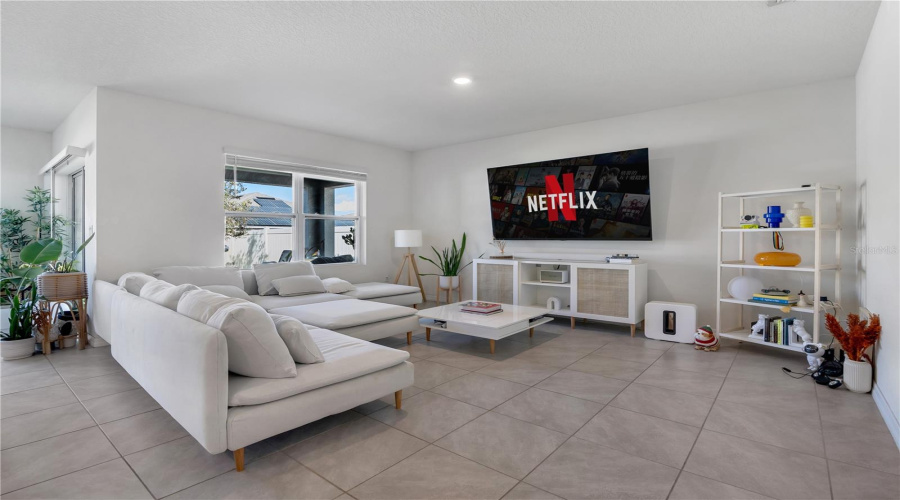 KISSIMMEE, Florida 34747, 3 Bedrooms Bedrooms, ,2 BathroomsBathrooms,Residential,For Sale,PINALES,0,MFRS5120775