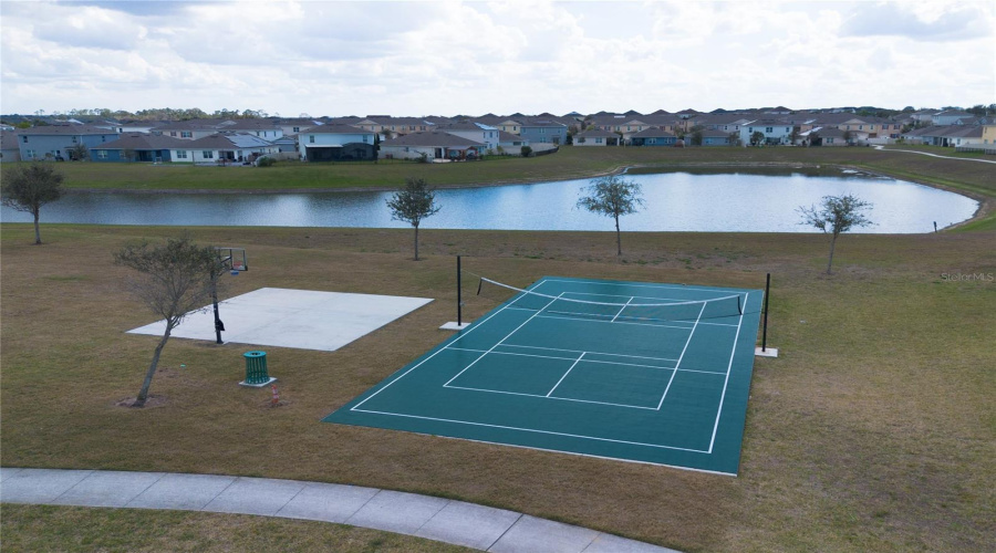 KISSIMMEE, Florida 34747, 3 Bedrooms Bedrooms, ,2 BathroomsBathrooms,Residential,For Sale,PINALES,0,MFRS5120775