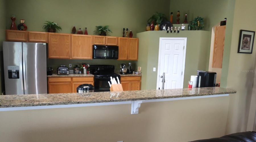 DAVENPORT, Florida 33897, 4 Bedrooms Bedrooms, ,3 BathroomsBathrooms,Residential,For Sale,LOCKBREEZE DR,0,MFRO6337459